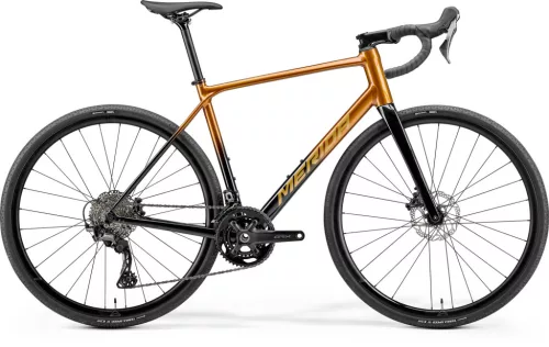 MERIDA SCULTURA ENDURANCE GR 700 L VADMÉZ (FEKETE) férfi országúti kerékpár